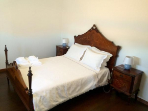 Отель Private Room in Old Town  Виана-Ду-Каштелу